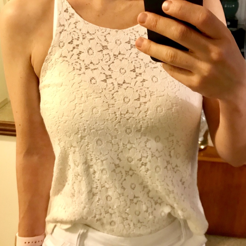 Monteau Los Angeles embroidered top